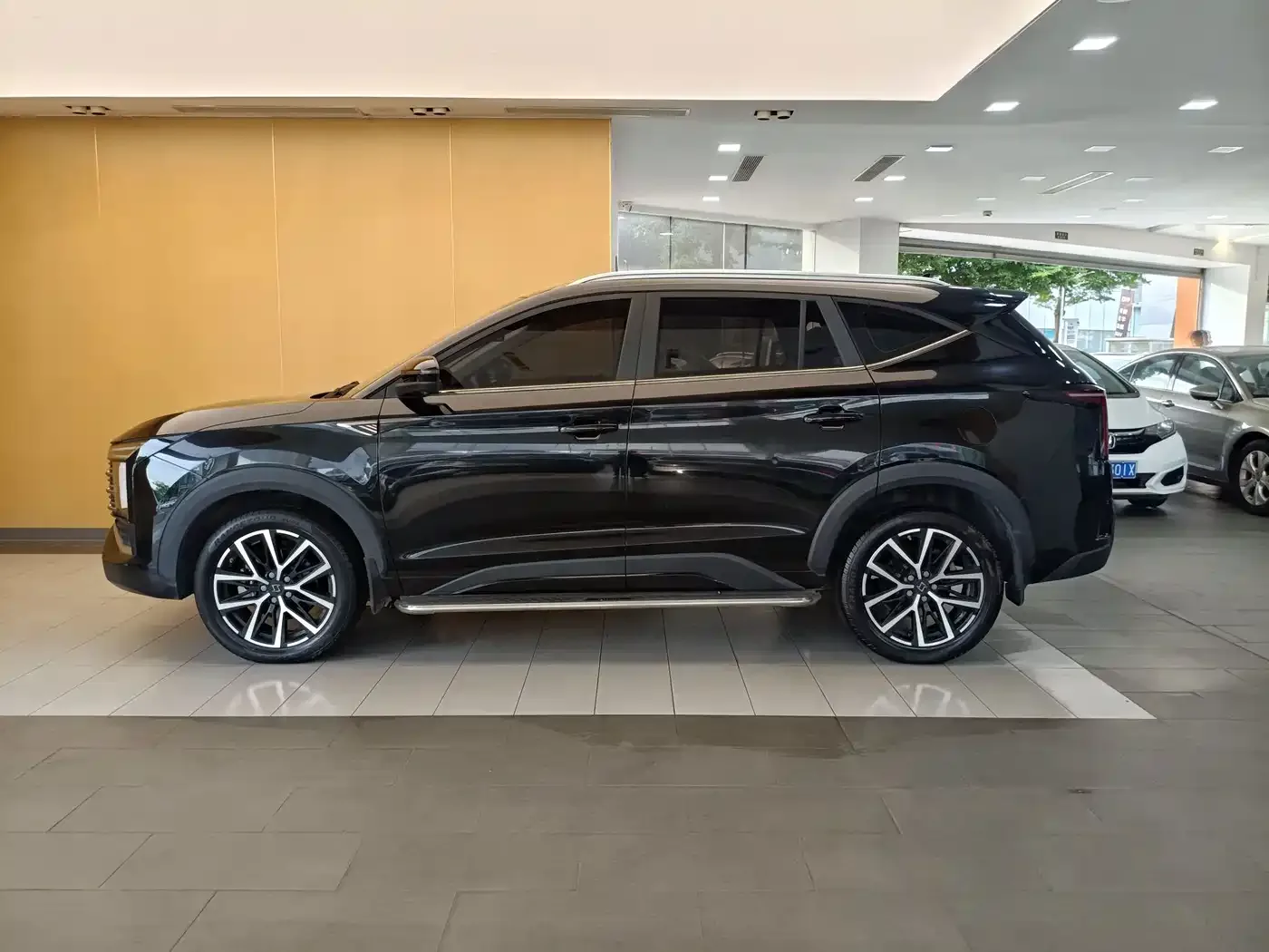 Sehol Sehol X8 PLUS 2023 1.5TGDI DCT Smart Enjoyment Edition (7-seater) — Фото автомобиля 6