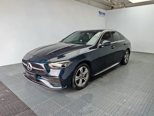 Фотография автомобиля — Mercedes-Benz C-Class