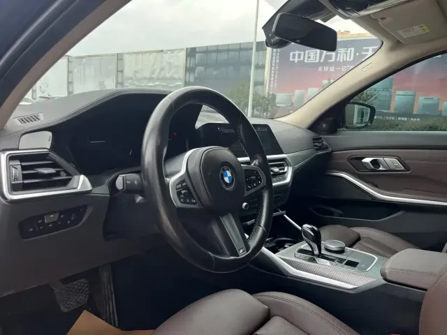 BMW 3 Series — Фото автомобиля 4