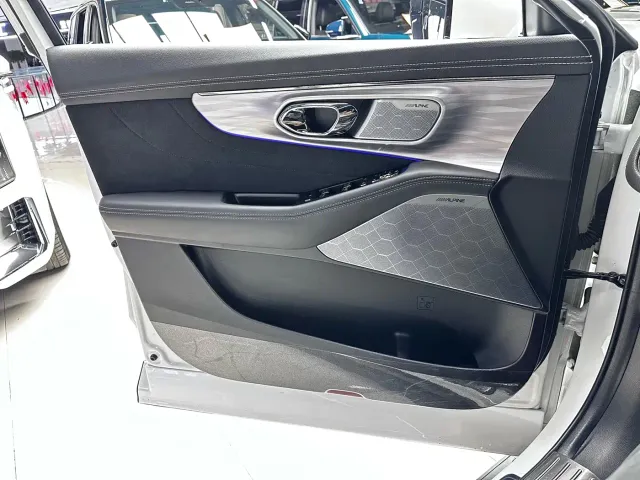GAC Trumpchi GS8 — Фото автомобиля 11
