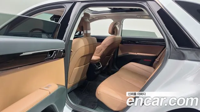 Hyundai Grandeur GN7 — Фото автомобиля 11
