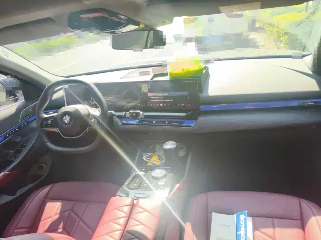 BMW 5 Series — Фото автомобиля 12