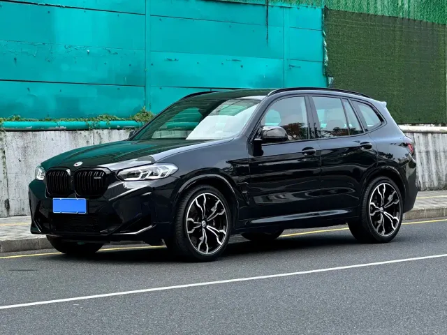 Фотография автомобиля — BMW X3 M