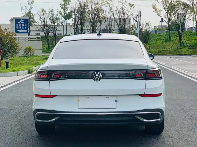 Volkswagen Lamando — Фото автомобиля 7