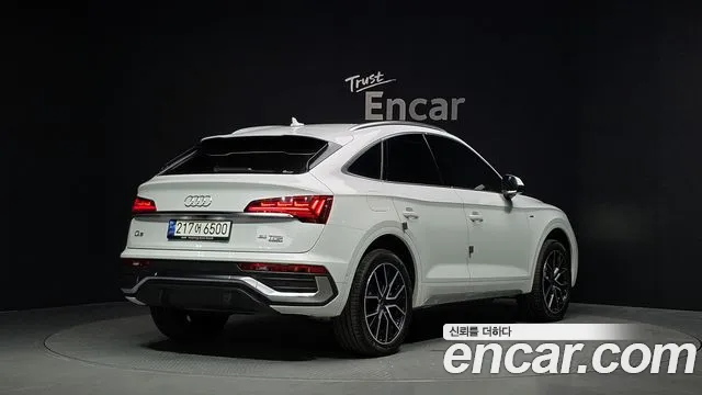 Audi Q5 45 TFSI quattro Sportback Premium — Фото автомобиля 2