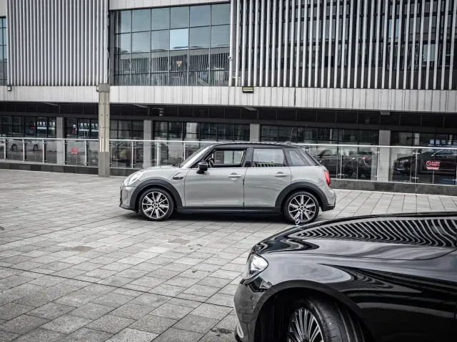 MINI Hatch — Фото автомобиля 9