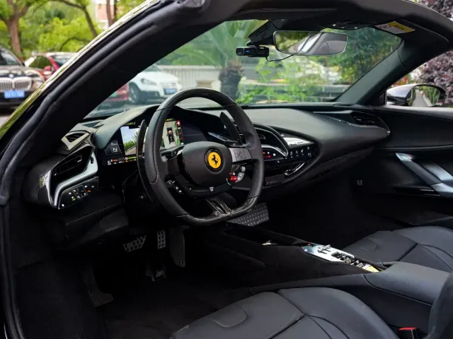 Ferrari SF90 — Фото автомобиля 11