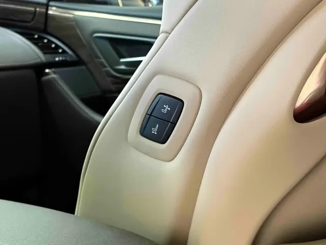 Toyota Alphard — Фото автомобиля 26