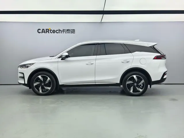 BYD Tang — Фото автомобиля 4