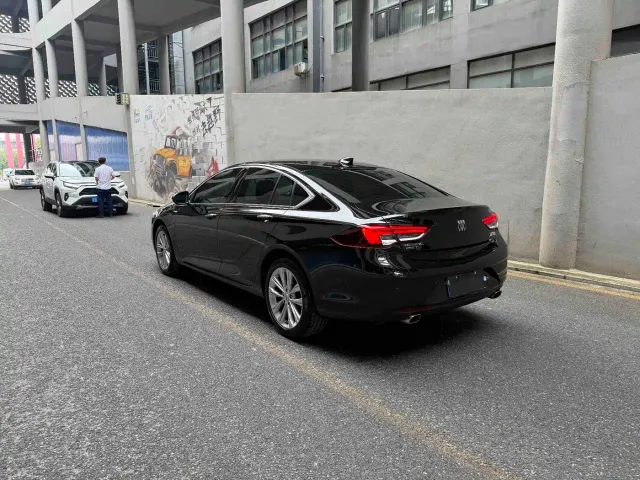 Buick Regal — Фото автомобиля 4