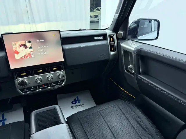iCAR V23 — Фото автомобиля 9