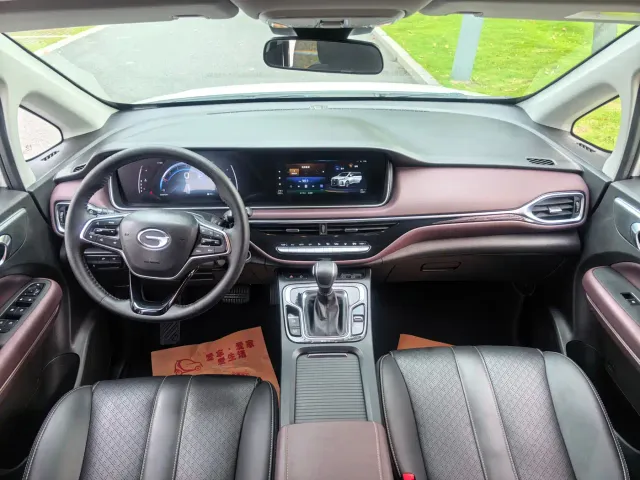 GAC Trumpchi M6 — Фото автомобиля 4