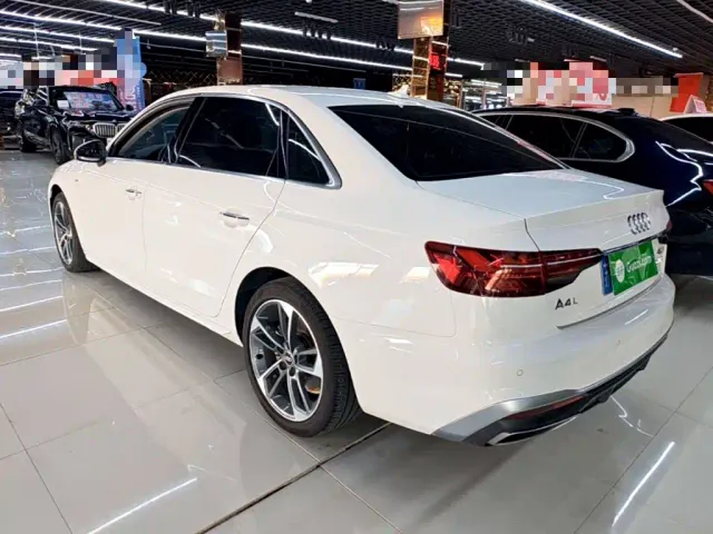 Audi A4L — Фото автомобиля 4