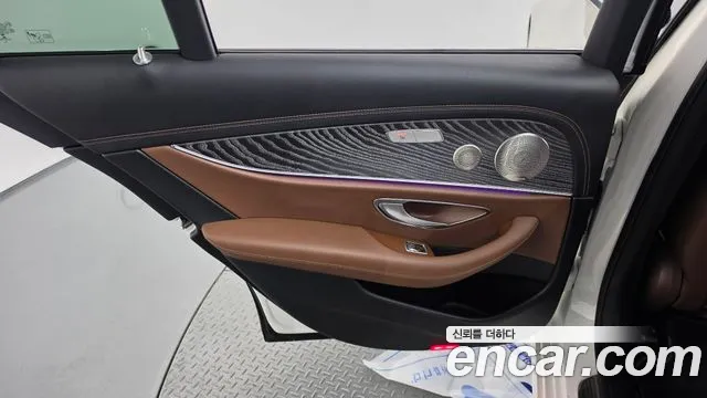 Mercedes-Benz E-Class W213 — Фото автомобиля 14