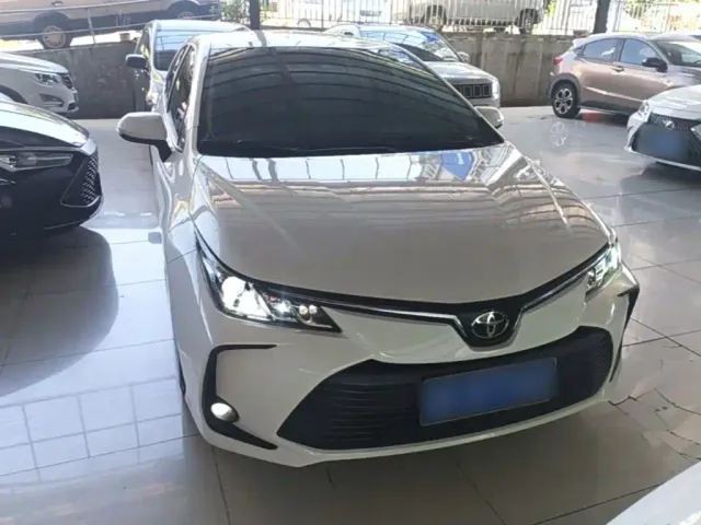 Toyota Corolla — Фото автомобиля 2
