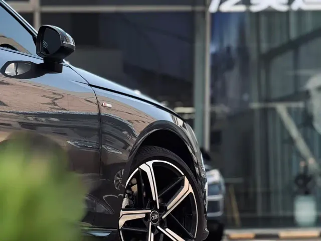 Audi A4L — Фото автомобиля 3