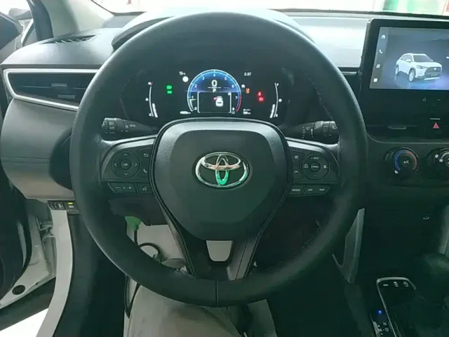 Toyota Corolla Cross — Фото автомобиля 10