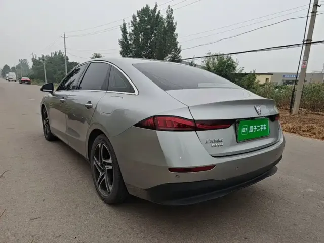 Roewe D7 — Фото автомобиля 4