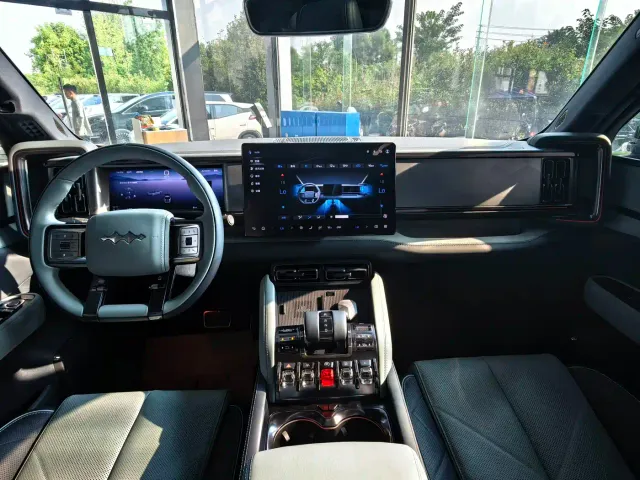BYD FangChengBao Leopard 5 — Фото автомобиля 5