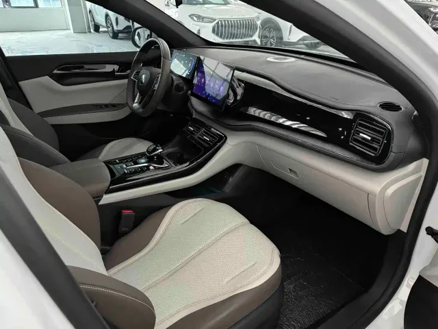 BYD Qin PLUS — Фото автомобиля 15