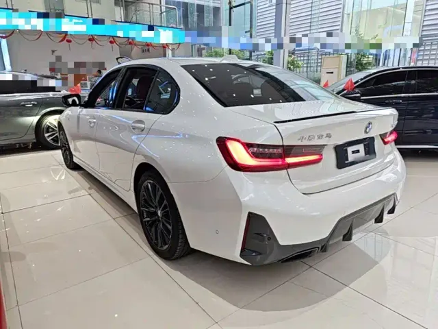 BMW 3 Series — Фото автомобиля 4