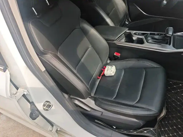 Geely Emgrand — Фото автомобиля 24