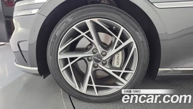 Genesis G90 Бензин 3.5 турбо AWD — Фото автомобиля 5