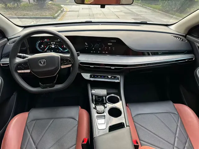 Changan Eado — Фото автомобиля 4