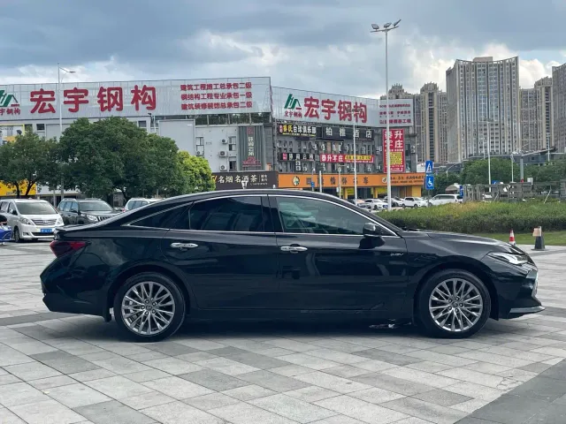 Toyota Avalon — Фото автомобиля 5