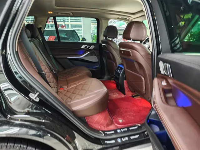 BMW X5 — Фото автомобиля 13