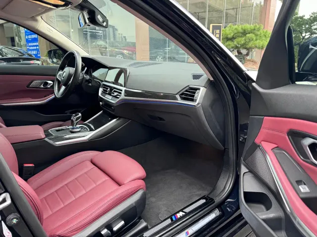 BMW 3 Series — Фото автомобиля 13