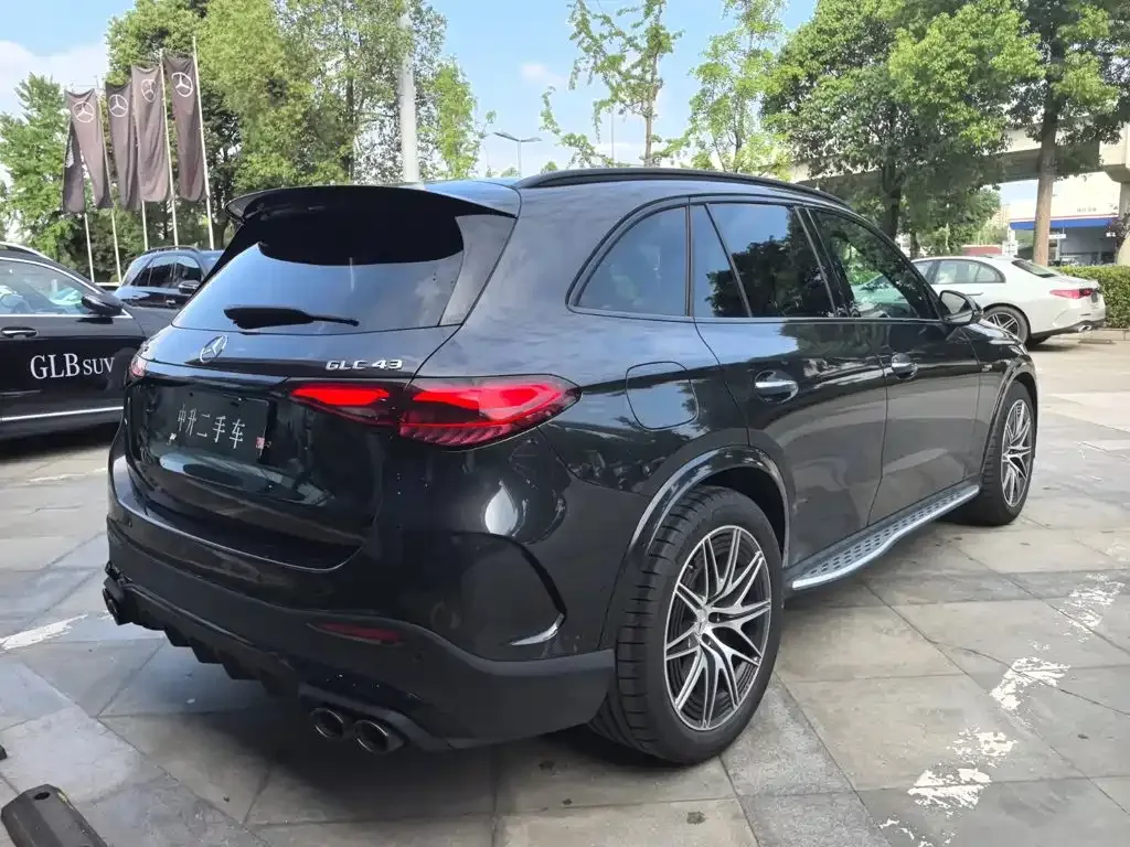 Mercedes-Benz Mercedes-Benz GLC AMG 2025 AMG GLC 43 4MATIC — Фото автомобиля 8