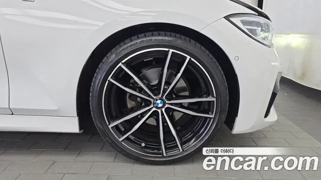 BMW 3-Series 3 серия (G20) 320i M Sport — Фото автомобиля 16