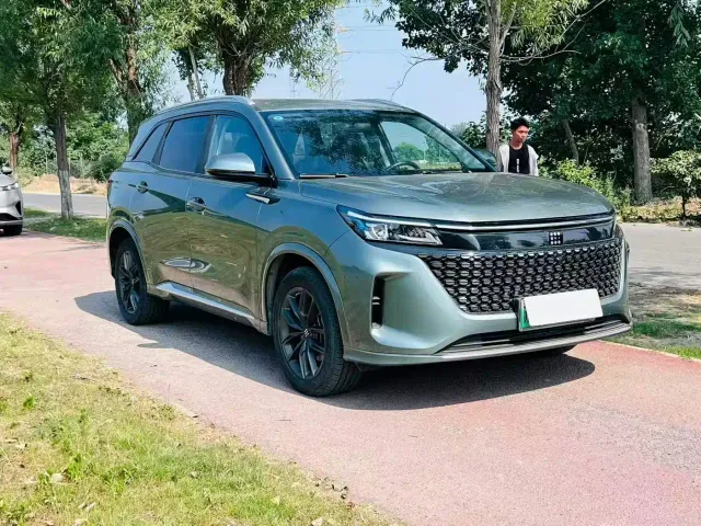 Landian E5 — Фото автомобиля 3