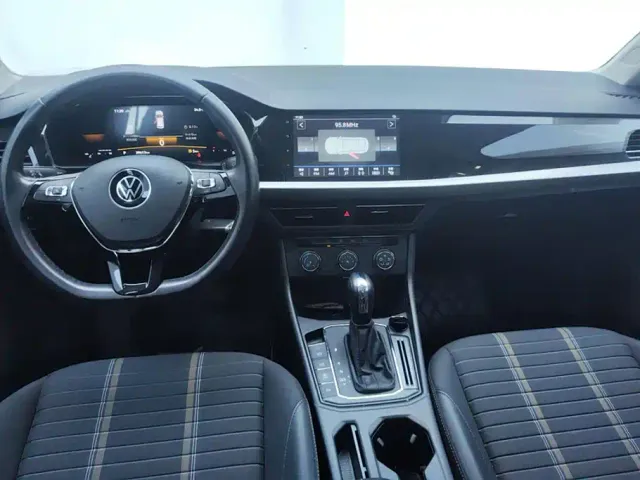 Volkswagen Lavida — Фото автомобиля 12
