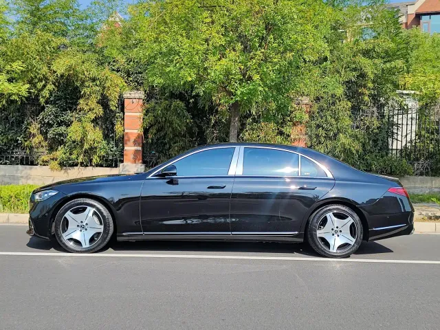 Mercedes-Benz S-Class — Фото автомобиля 24