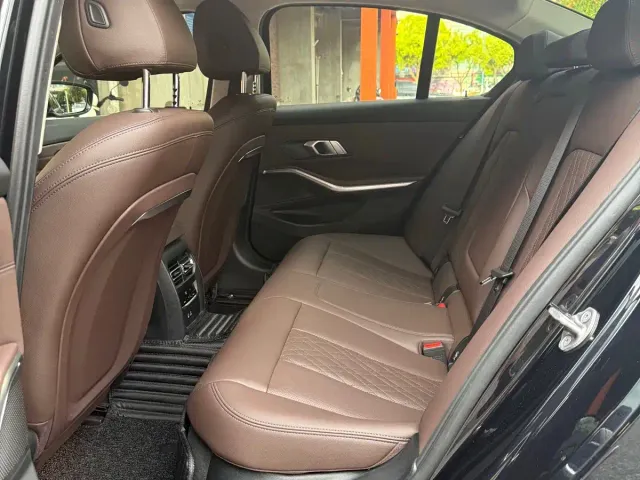 BMW 3 Series — Фото автомобиля 7