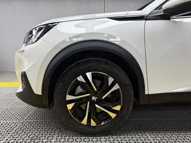 Peugeot 2008 — Фото автомобиля 9