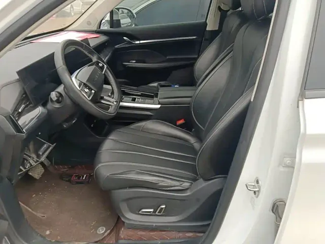 Roewe RX5 Max — Фото автомобиля 14