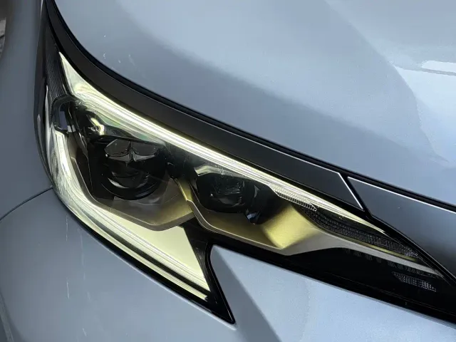 Toyota Sienna — Фото автомобиля 8
