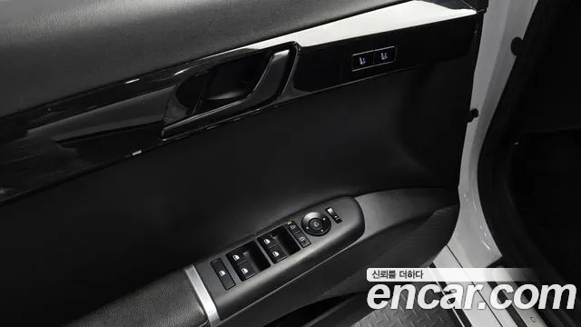 Hyundai Grandeur Grandeur (GN7) 3.5 LPG 2WD (Такси) — Фото автомобиля 17