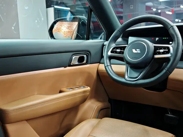 Li Auto ONE — Фото автомобиля 7