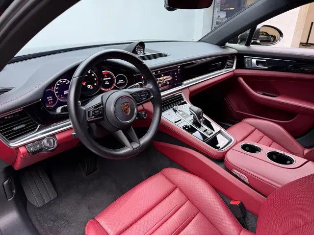 Porsche Panamera — Фото автомобиля 3