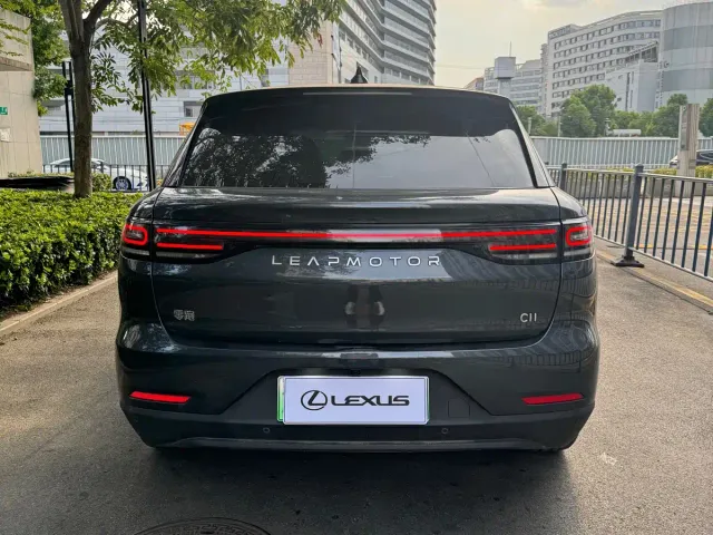 Leapmotor C11 — Фото автомобиля 15