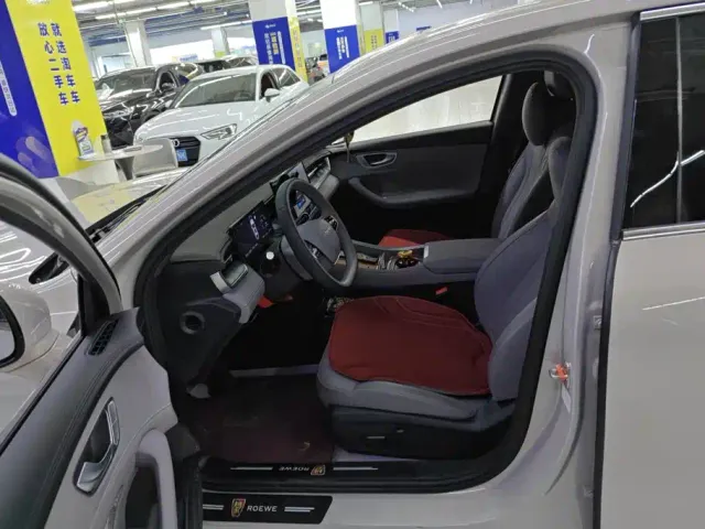 Roewe M7 DMH — Фото автомобиля 9
