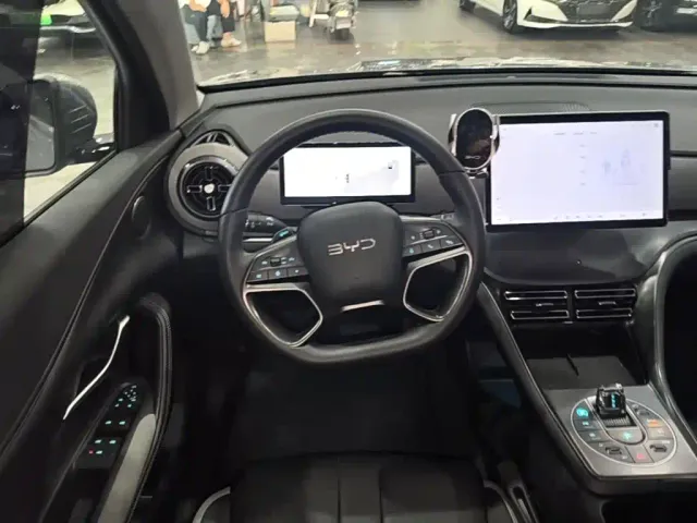 BYD Seal 05 DM-i — Фото автомобиля 10