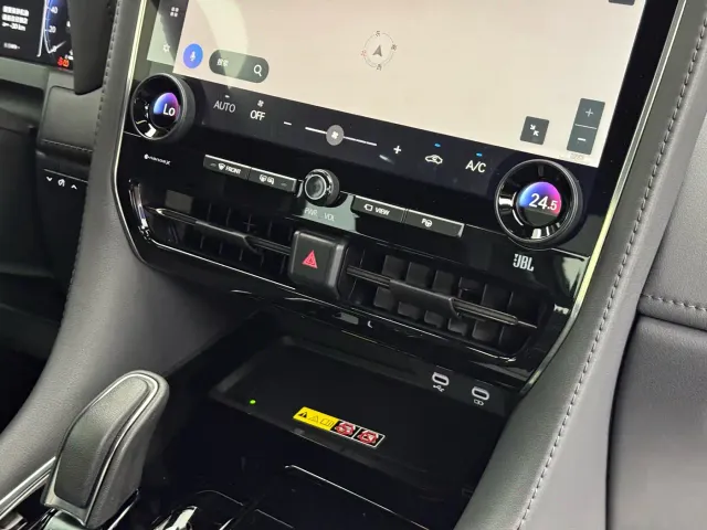 Toyota Vellfire — Фото автомобиля 23