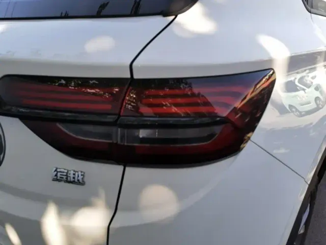 Geely Binyue — Фото автомобиля 7