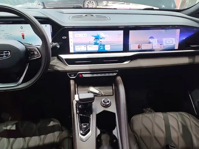 Geely Xingyue L — Фото автомобиля 12