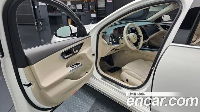 Mercedes-Benz E-Class — Фото автомобиля 9